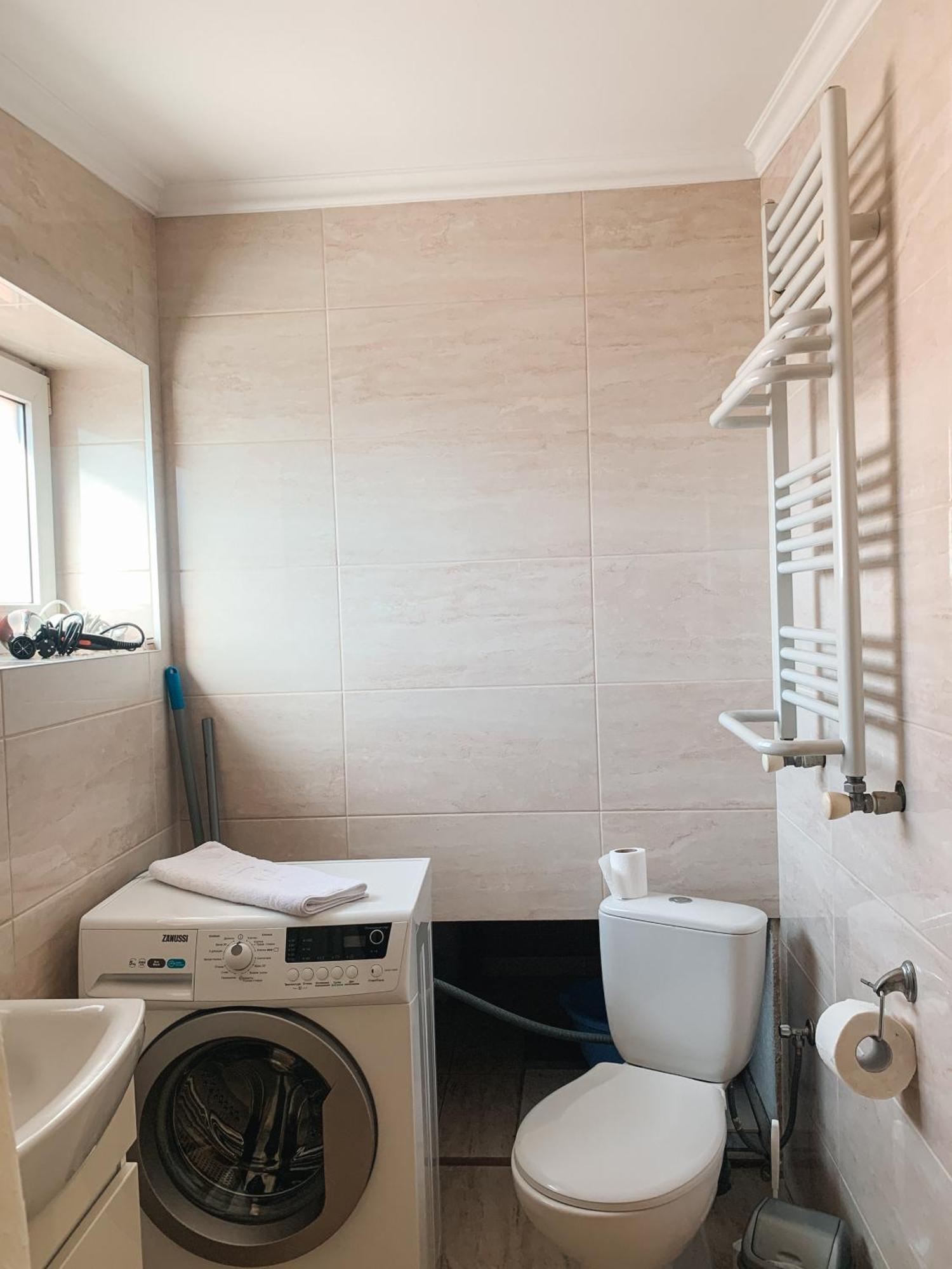 Apartments Domovik Korzo Мукачеве Екстериор снимка